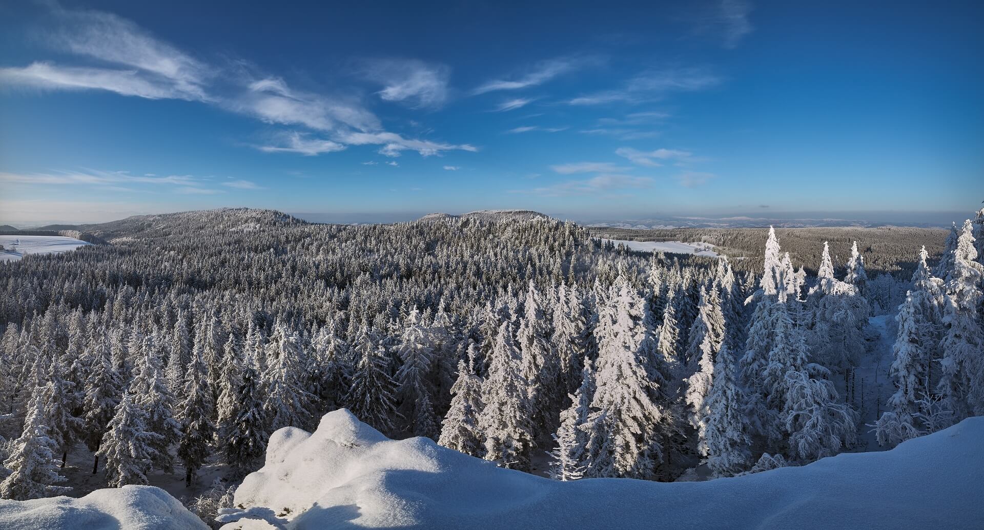 Szczeliniec zimą_noclegi w Górach Stołowych